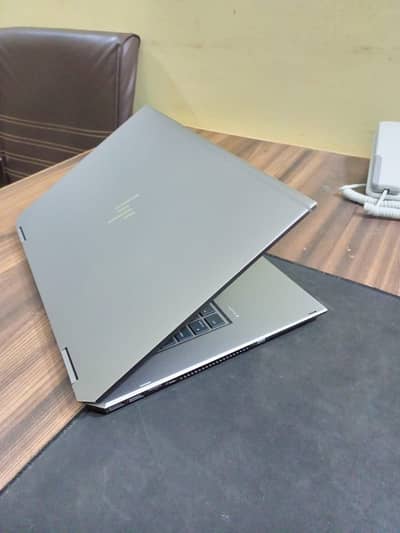 HP ZBook Studio X360 G5 Workstation XEON (R) E-2176M 16GB RAM 512GB S