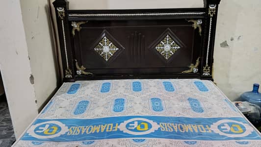 Beautiful 5.5 Feet Wooden Bed with Premium Carved Design – Negotiable