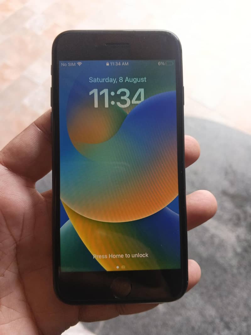 Apple iPhone 8 0