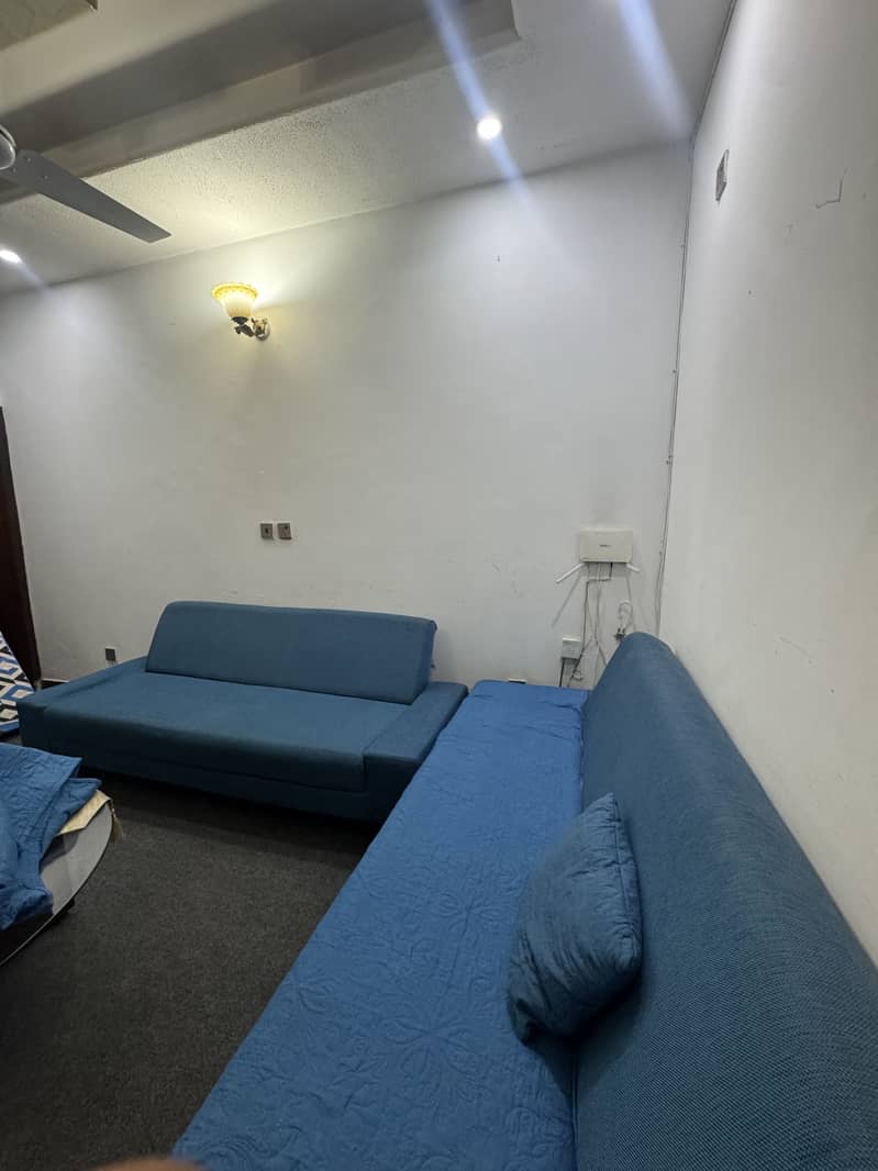 3x Sofa Come Bed 0