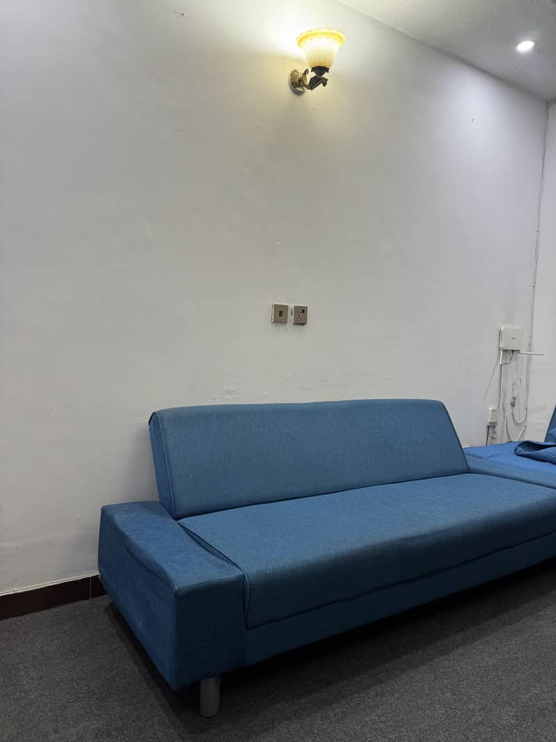 3x Sofa Come Bed 1
