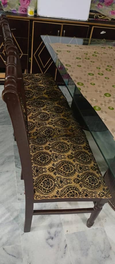 Dining table with six chairs (Wood)