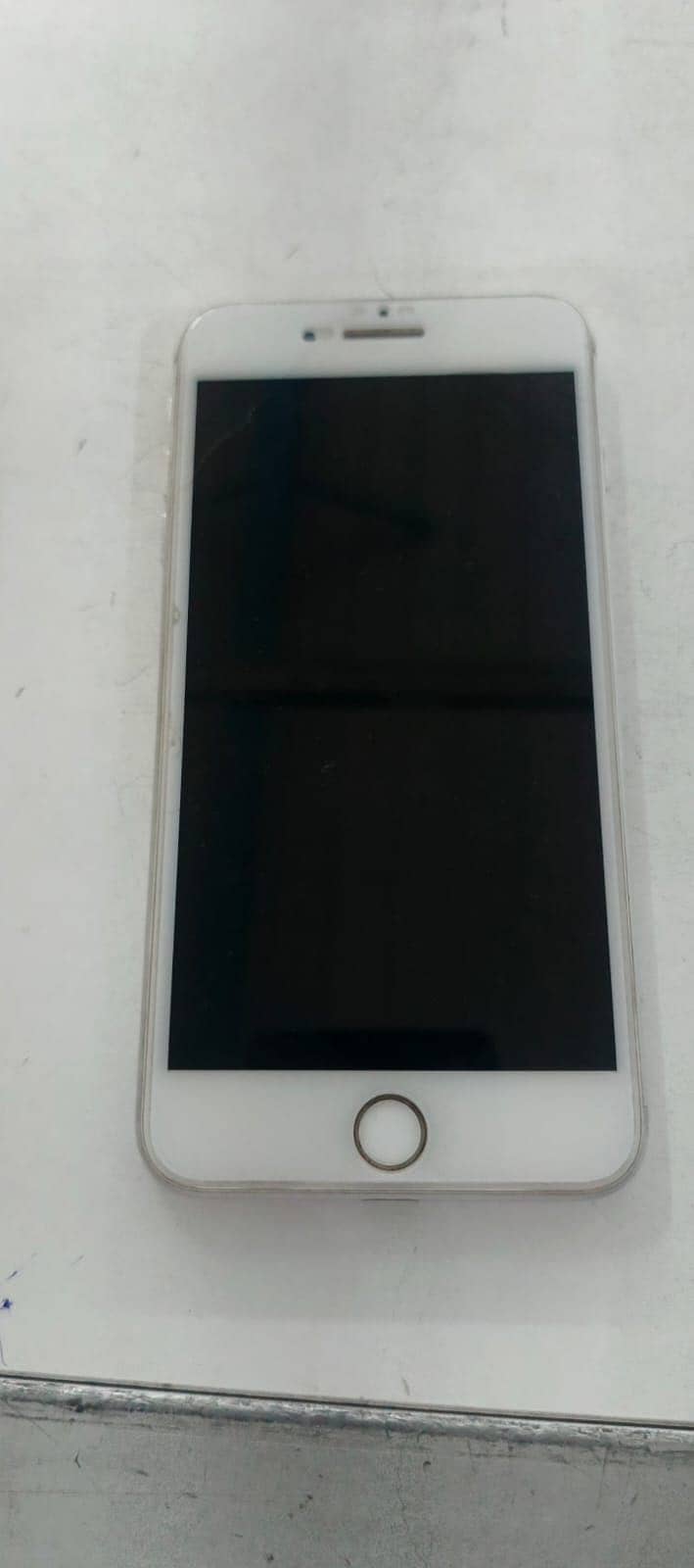 Apple iPhone 7 Plus 1
