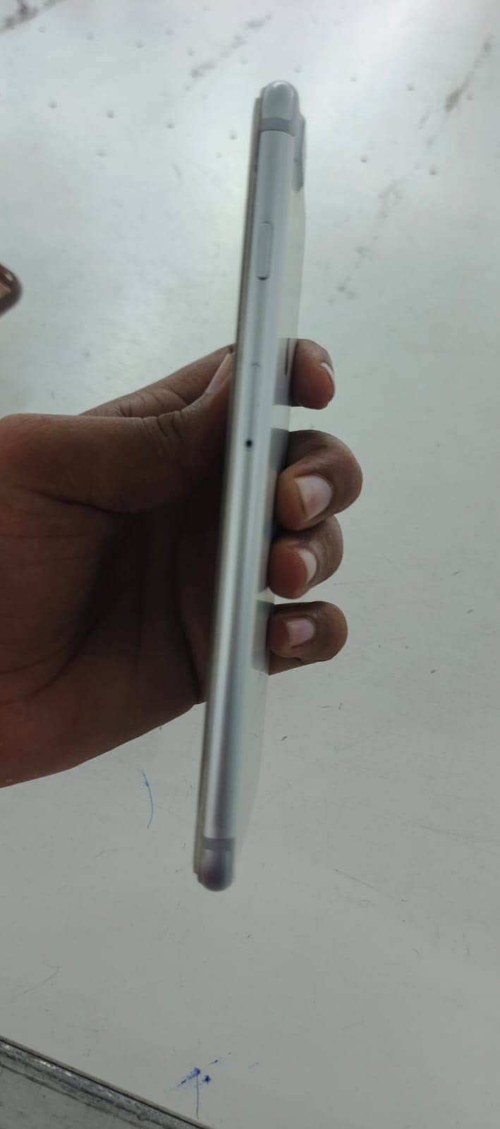 Apple iPhone 7 Plus 2