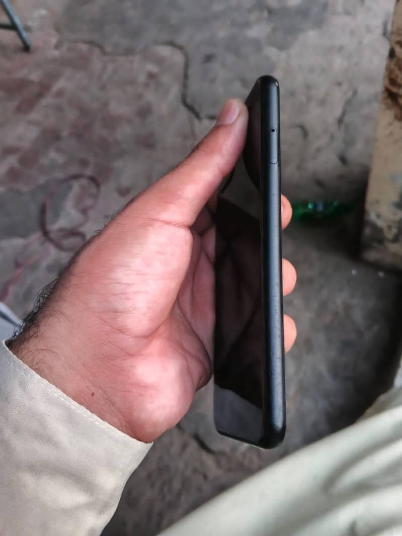 Google Pixel 4 3