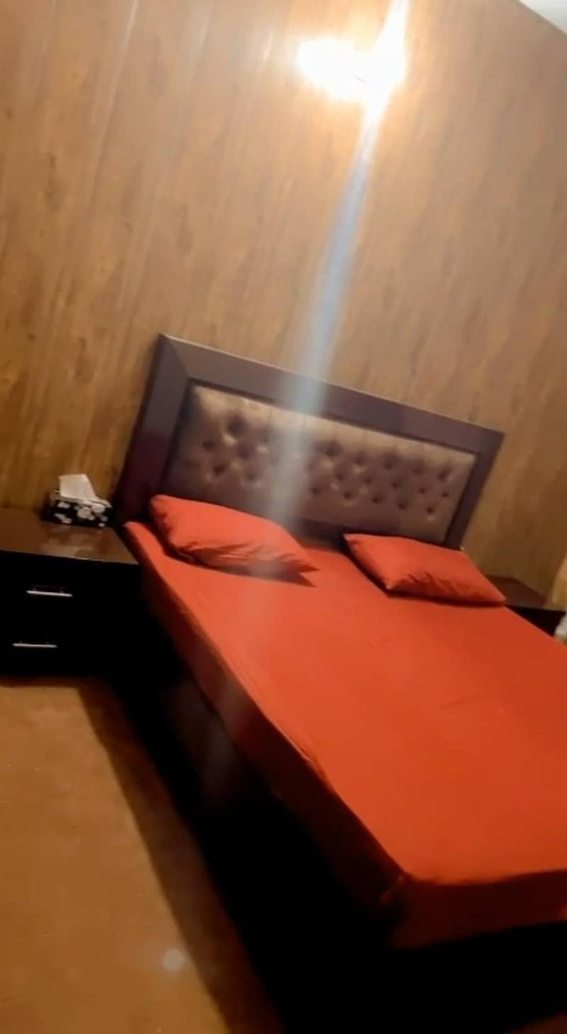 King Size Bed, Side Table & Dressing Table 2