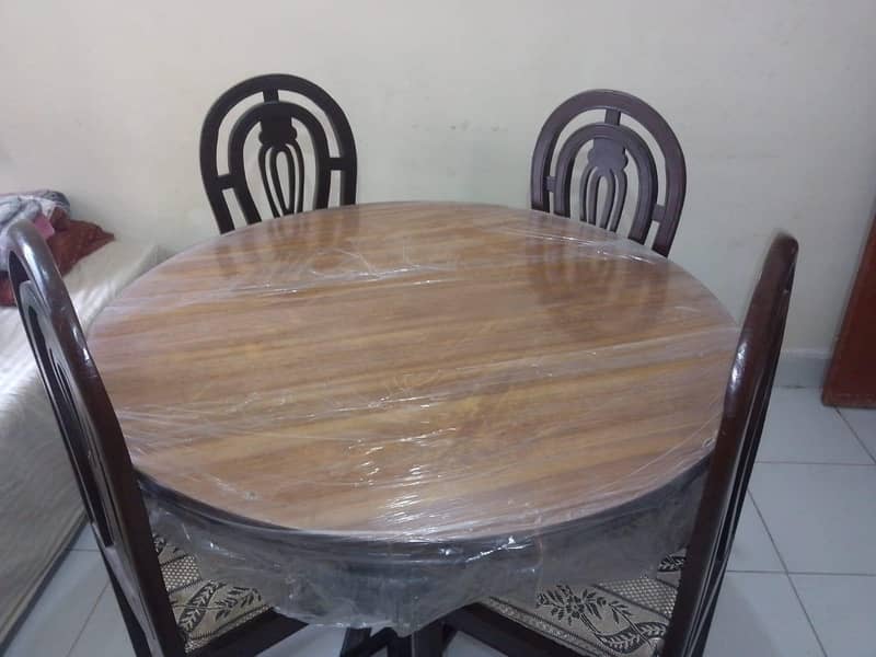 Dining table with chair's 0