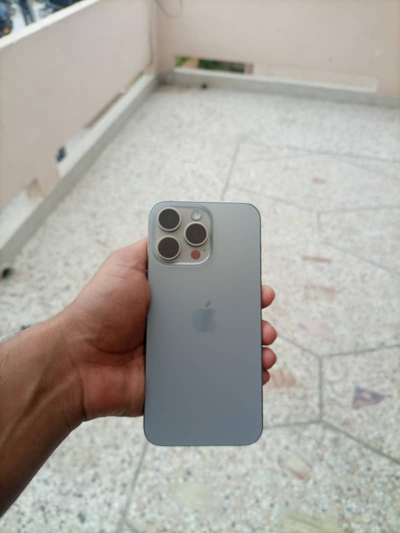 iphone 15 pro max 0
