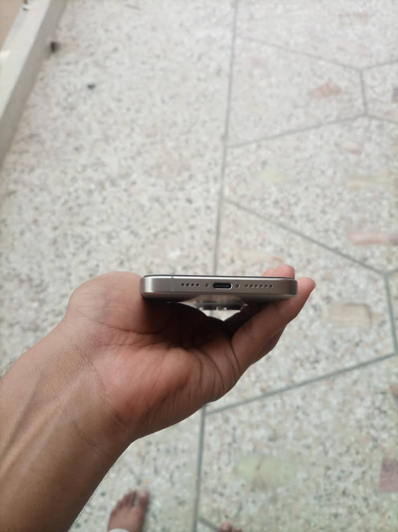 iphone 15 pro max 5