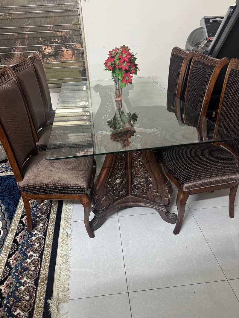 Dining Table 0