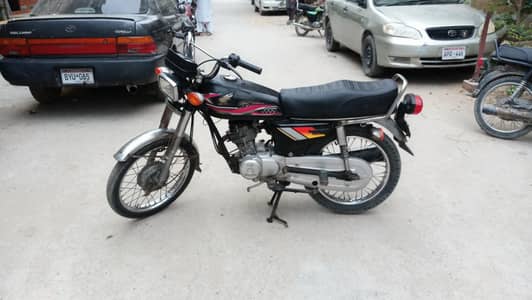 bike ki  engine ma koi kaam NAHI ha for contact 03241804140