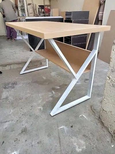 Executive Table Computer table 3