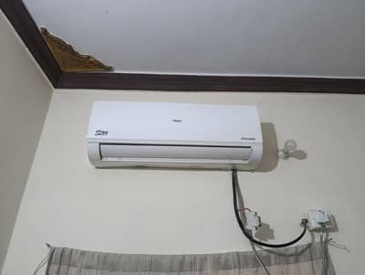 haier ac1.5 ton dc invter argnt sale. need cleen 100%ok