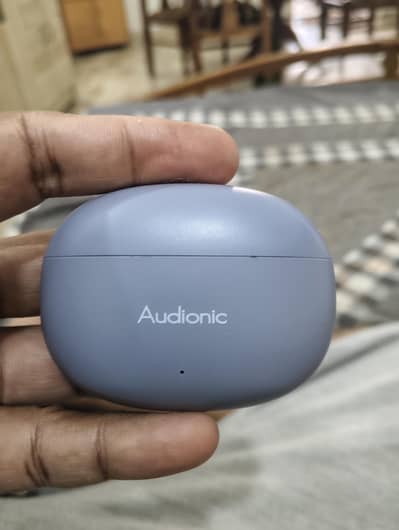 Earbuds Audionic signature S680 with complete accessories and box