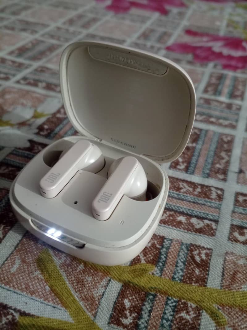 JBL live pro+ 2