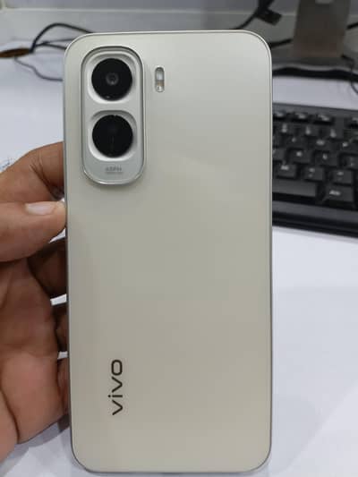 Vivo Y500