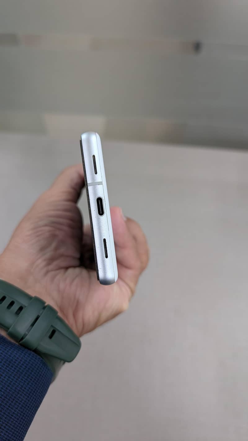 Google Pixel 7a 4