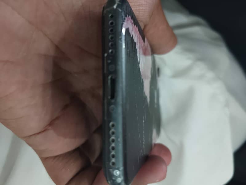 Apple iPhone 7 0