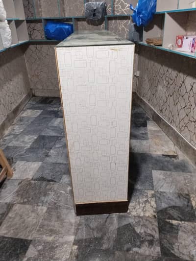 counter and almari 03014383311/03222223636
