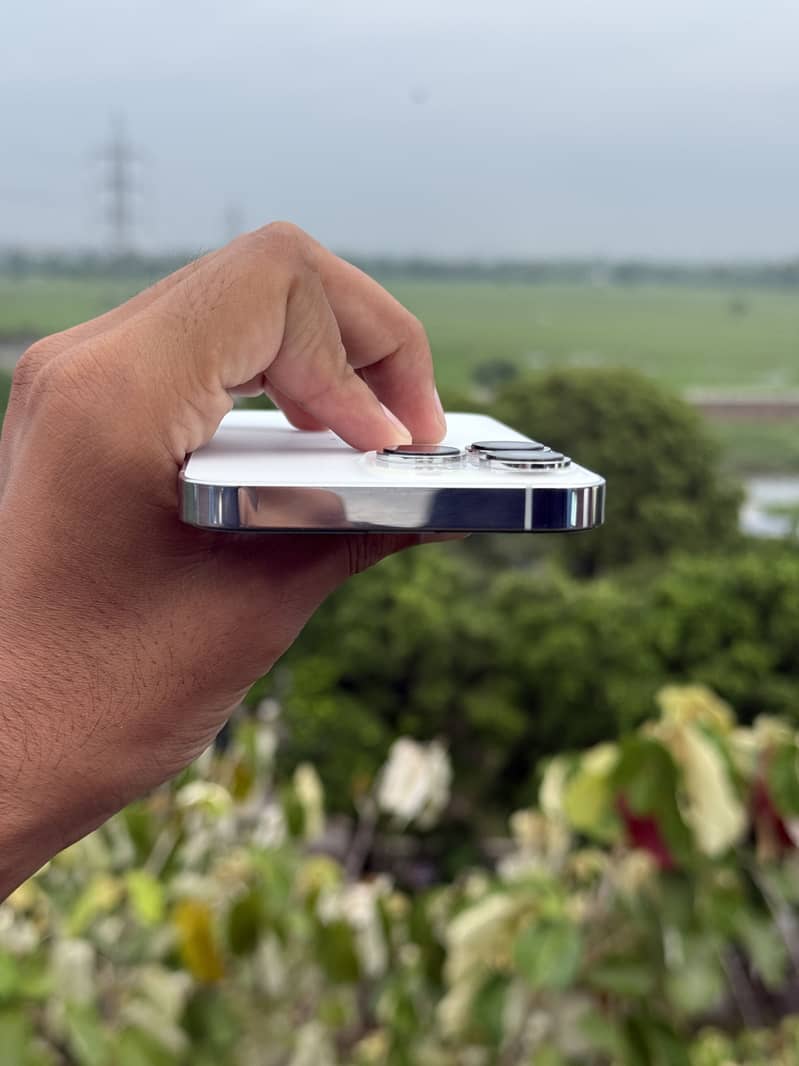 Apple iPhone 13 Pro 1