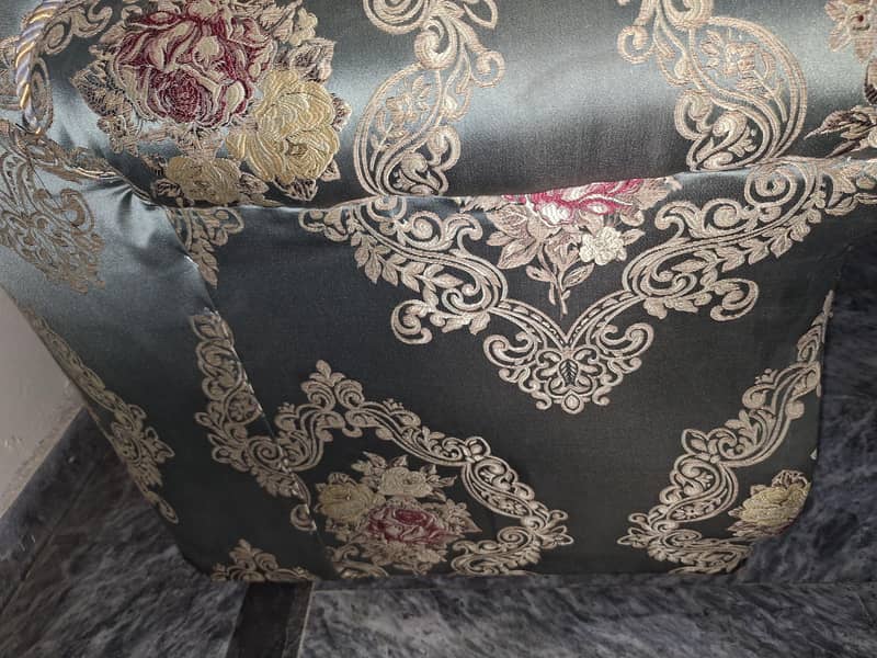 4 piece floral sofa set 2