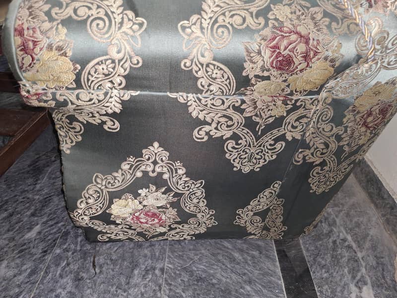 4 piece floral sofa set 3