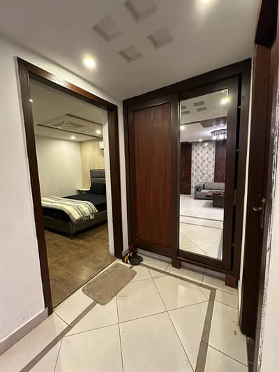 1 BED FULLY FURNISHED APPARTMENT AVAILABLE FOR RENT .