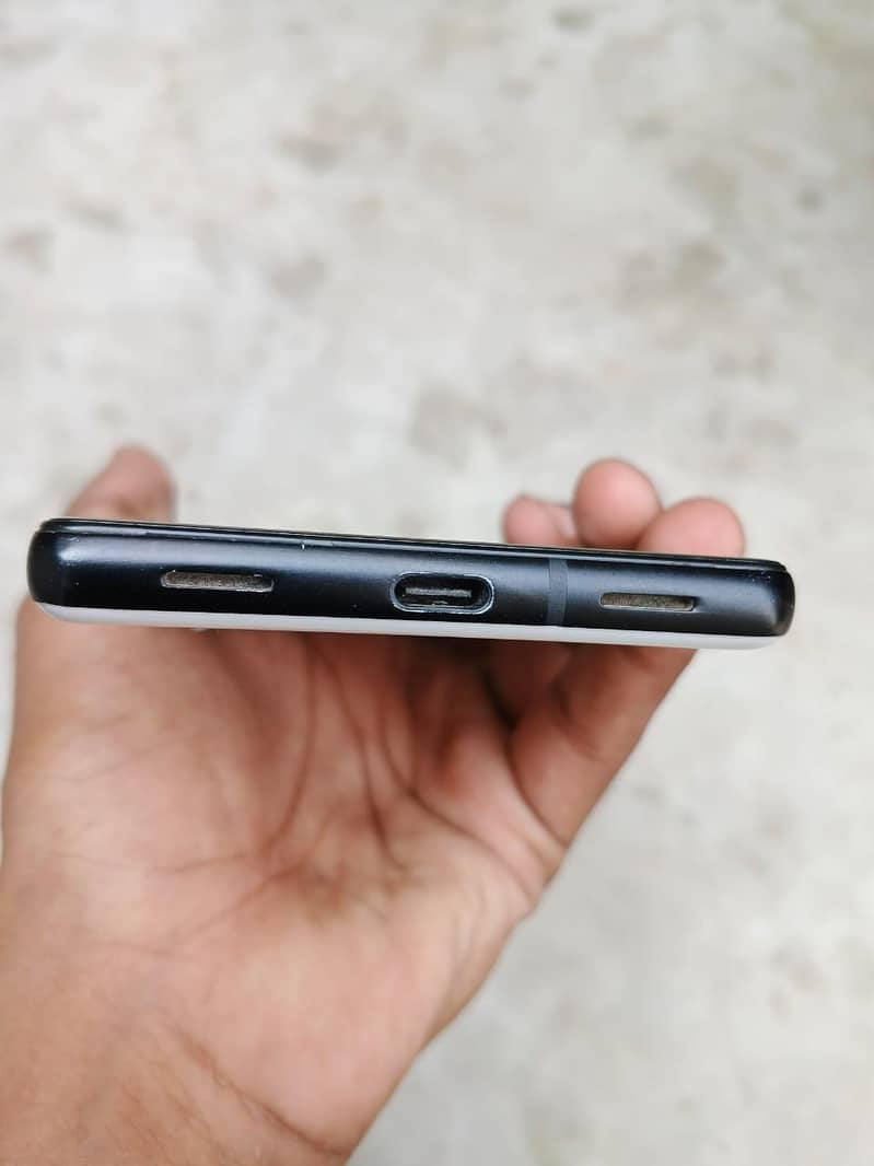Google Pixel 6a 4