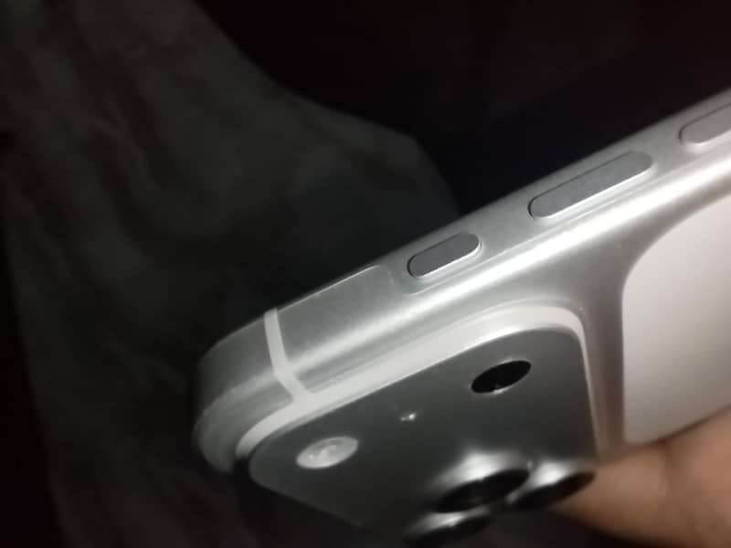 Apple iPhone 17 Pro Max 6
