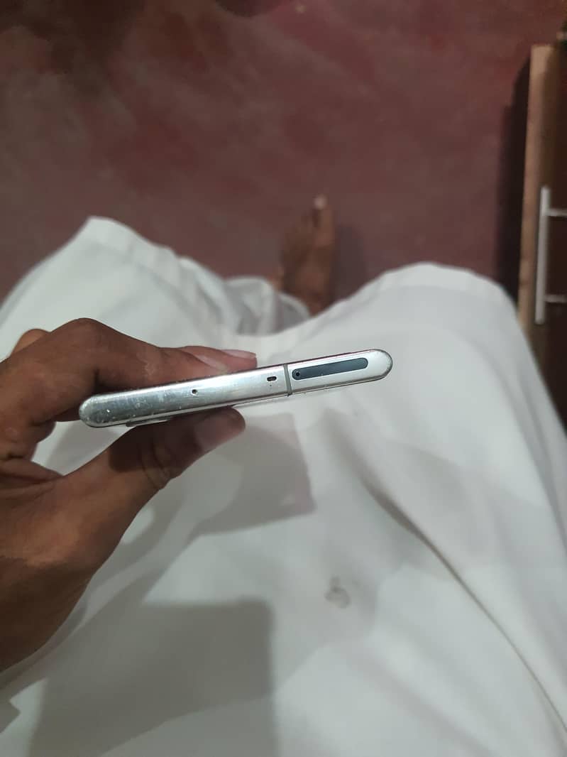 Samsung Mobile Note 10 Plus 3