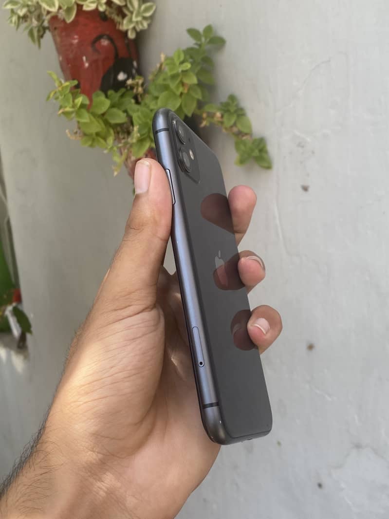 Apple iPhone 11 1