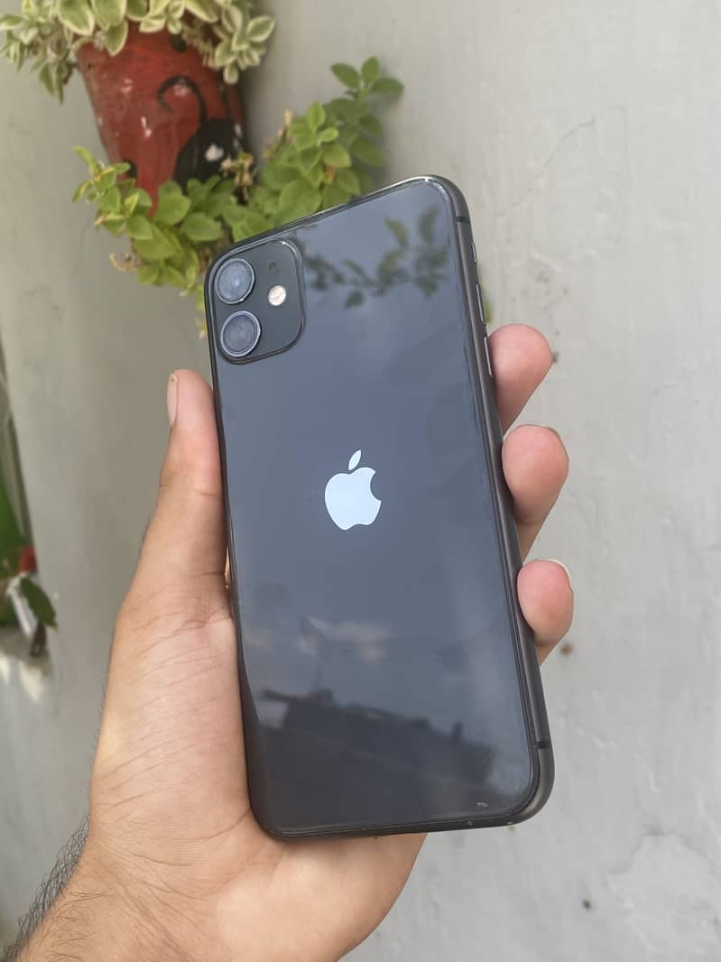 Apple iPhone 11 3