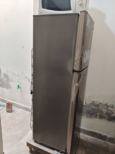 PEL Life Pro 2200 194 Liter Refrigerator For Sale