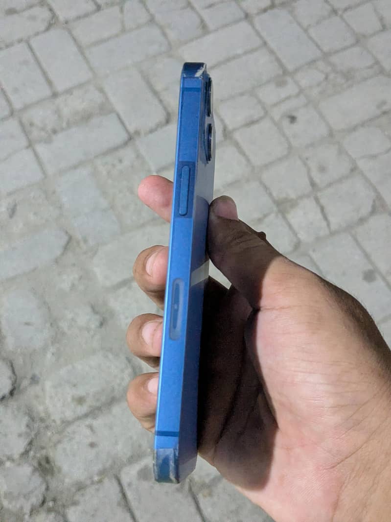 Apple iPhone 13 1