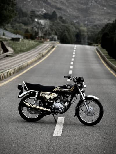 CG 125 gold edition black self start all genuine