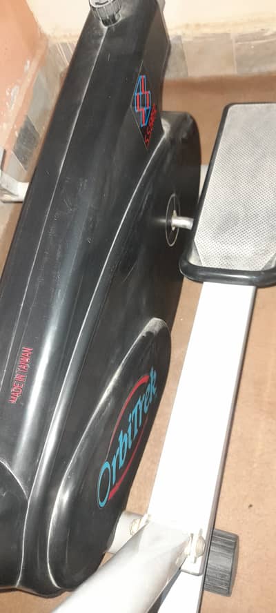Orbitrek exercise machine made in taiwan