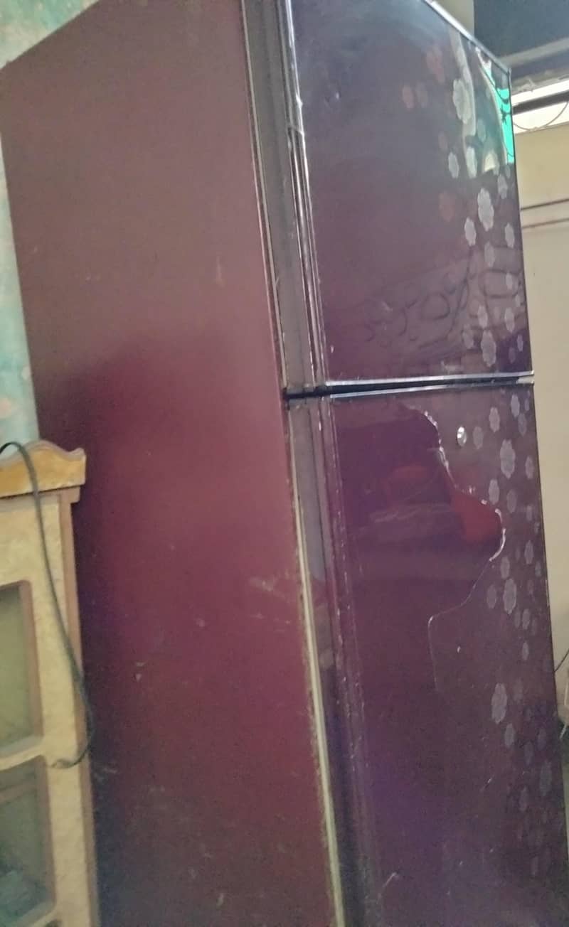 Waves Fridge 0
