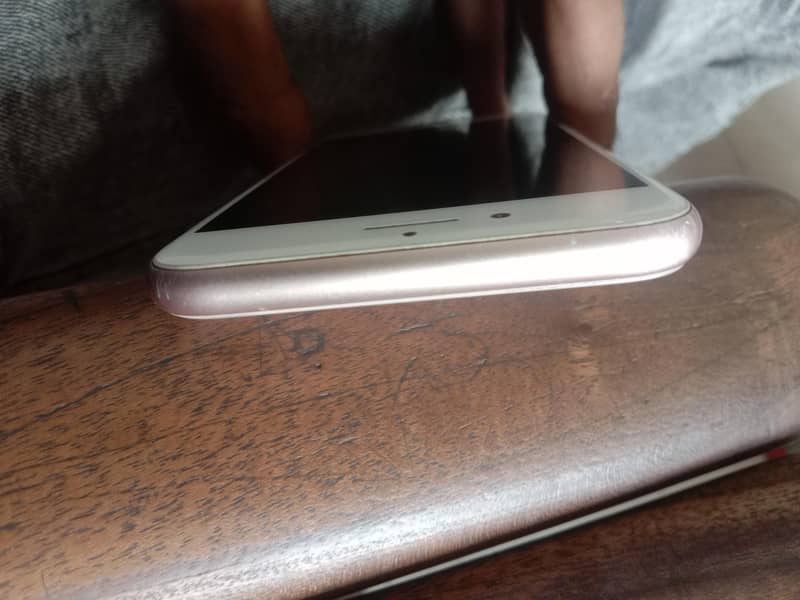 Apple iPhone 8 2