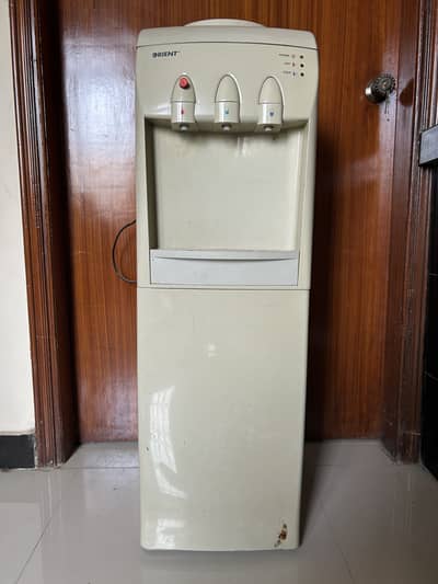 Orient used despenser with refrigerator