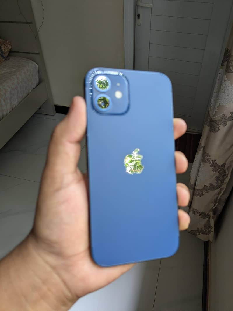 Apple iPhone 12 3