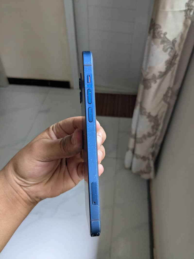 Apple iPhone 12 8