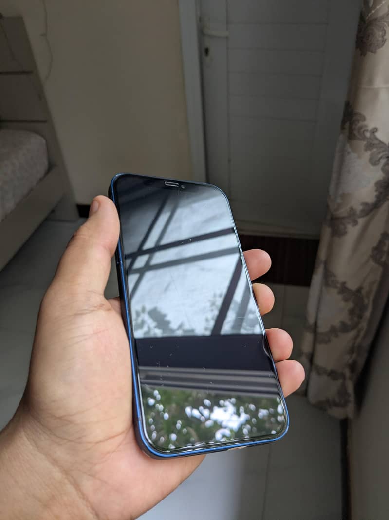 Apple iPhone 12 10