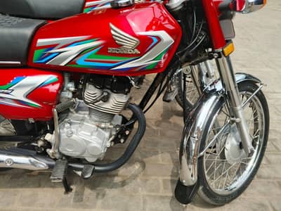 Honda 125| urgent sale| need money|sell peack engine 03000240916 wtsp
