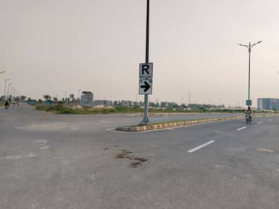 1 Kanal Family Dream Home Plot for Sale in DHA Phase 7 U Block Lahore | Excellent Accessibility | Prime Location