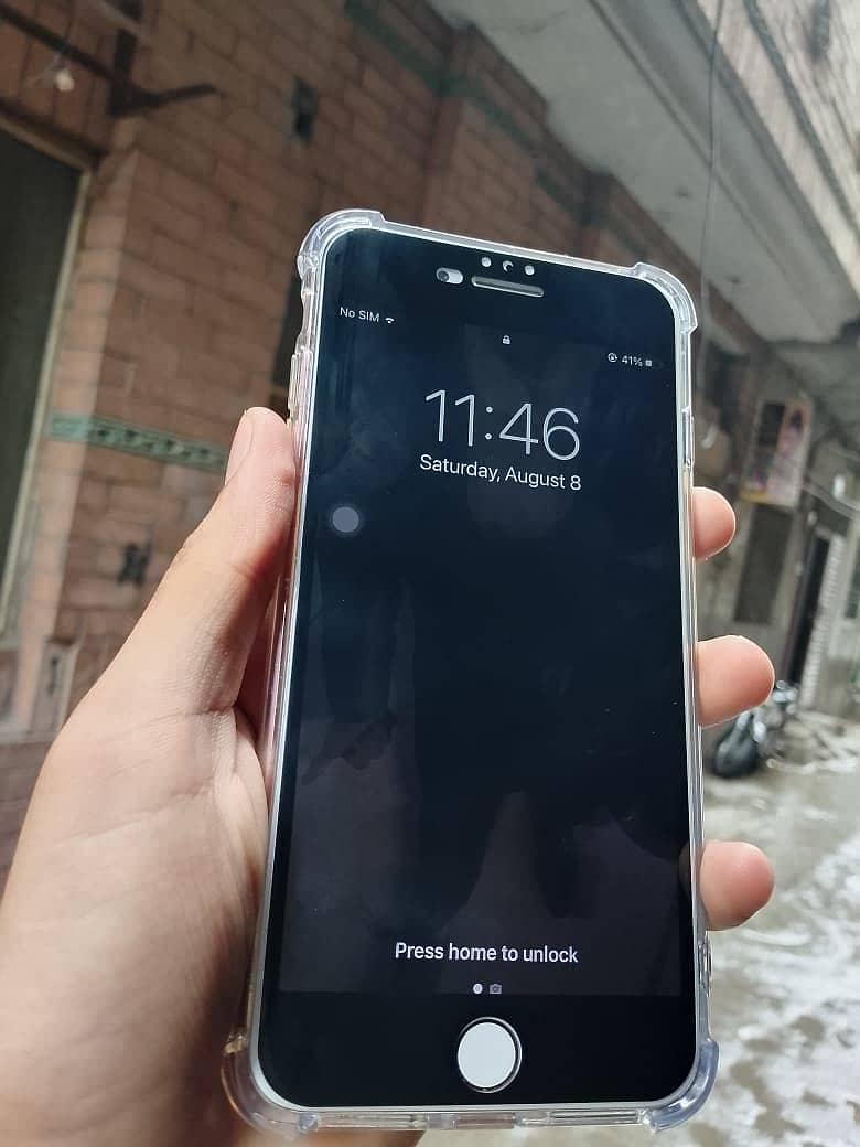 Apple iPhone 7 Plus 1