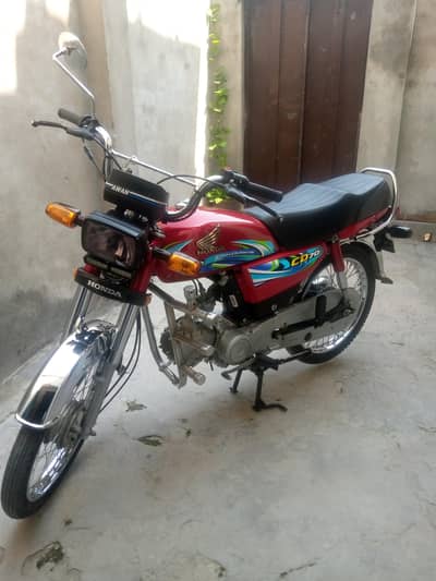 Bike bilkul  saf or original halat me hy