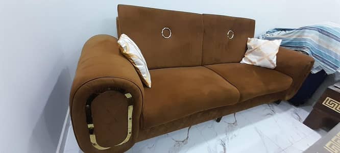 5 Seater Sofa Set + 2 single chairs + Center Table |