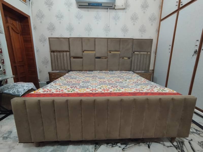 Bed Or Side Tables 0