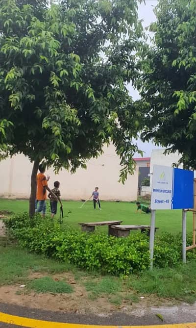 5-Marla Facing Park Best Opportunity for Builders Location For Sale In New Lahore City Near To Bahria Town Lahore