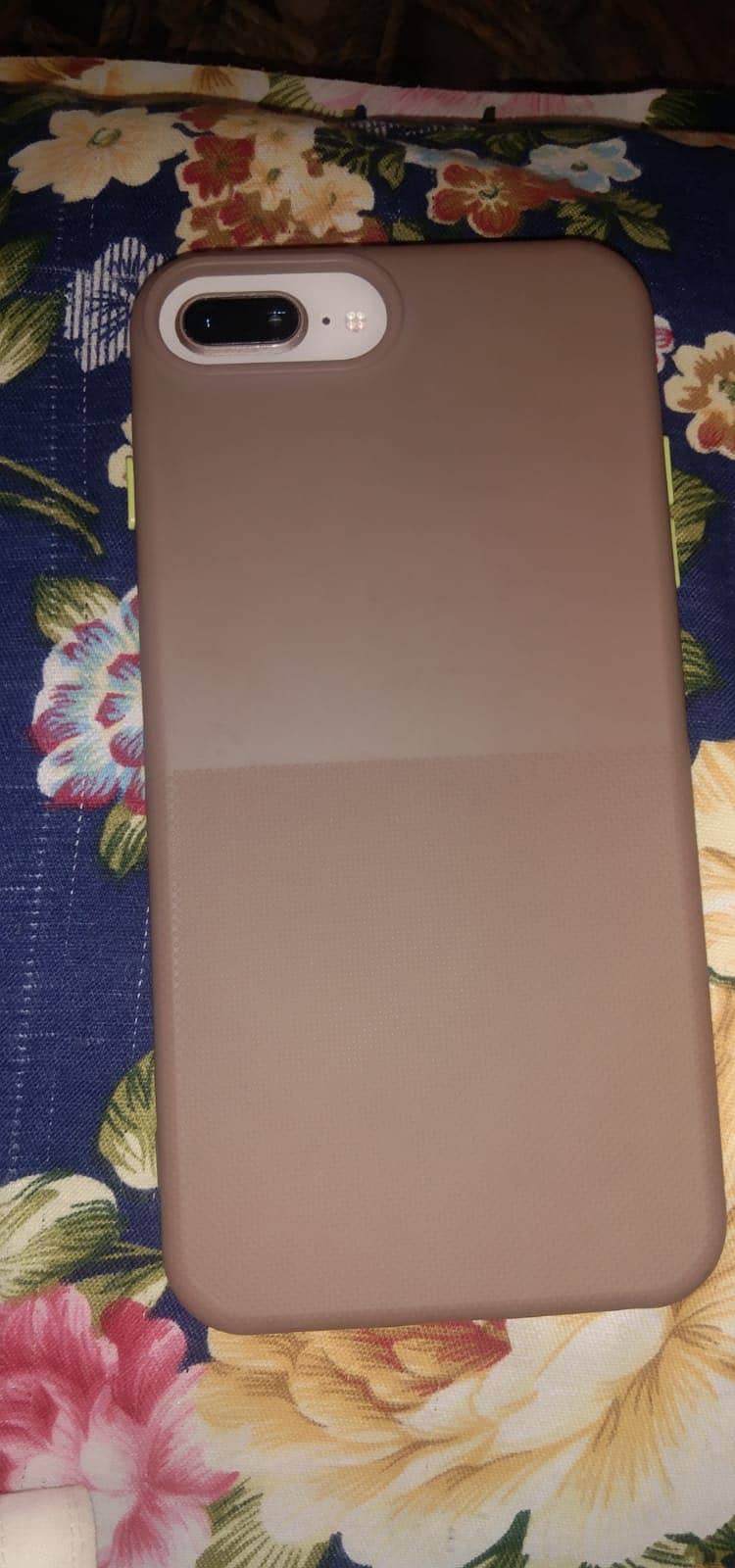 Apple iPhone 8 Plus 0